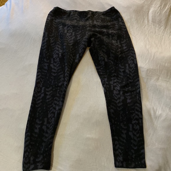 Grey and black fleece leggings medium - Picture 3 of 3